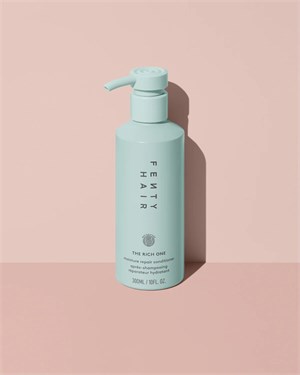 {{photo.Alt || photo.Description || 'Fenty Beauty Кондиционер для волос The Rich One Moisture Repair Conditioner, 300 мл'}}