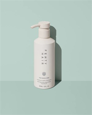 {{photo.Alt || photo.Description || 'Fenty Beauty Восстанавливающий Шампунь The Rich One Moisture Repair Shampoo, 300 мл'}}