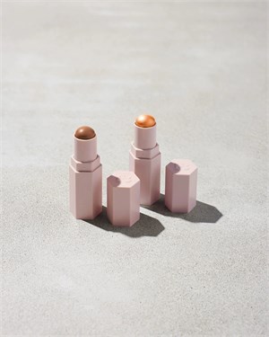 {{photo.Alt || photo.Description || 'FENTY BEAUTY набор стиков для контуринга Mini Match Stix Duo Contour + Highlighter Set, 2 х 2,8 г, Truffle &amp; Champagne'}}