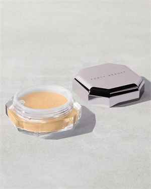 {{photo.Alt || photo.Description || 'Fenty Beauty Сверхтонкая закрепляющая пудра для растушёвки Set it Down - Banana, 15 г'}}