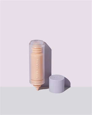 {{photo.Alt || photo.Description || 'Fenty Skin Осветляющая сыворотка Watch Ya Tone Niacinamide Dark Spot Serum, 30 мл'}}