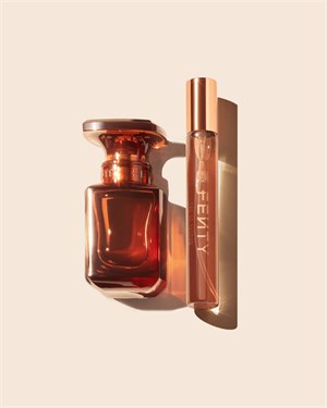 {{photo.Alt || photo.Description || 'Fenty Skin Подарочный набор с парфюмом Eau de Parfum Fenty, 30 мл. + 10 мл.'}}